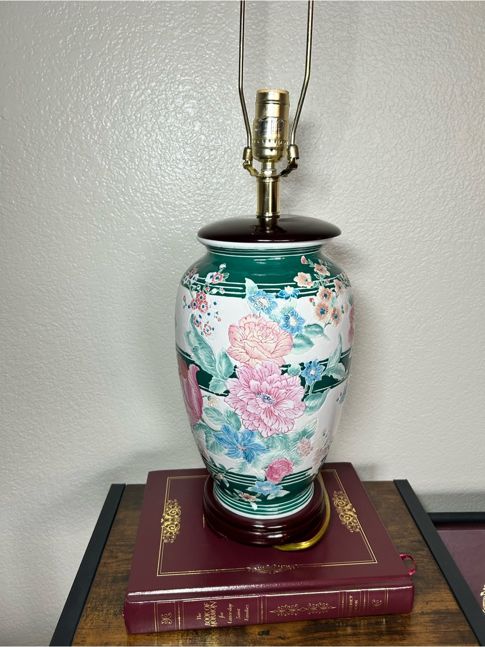Antique Chinese Famille Rose Porcelain 18" Vase Lamp - Picture 5 of 7
